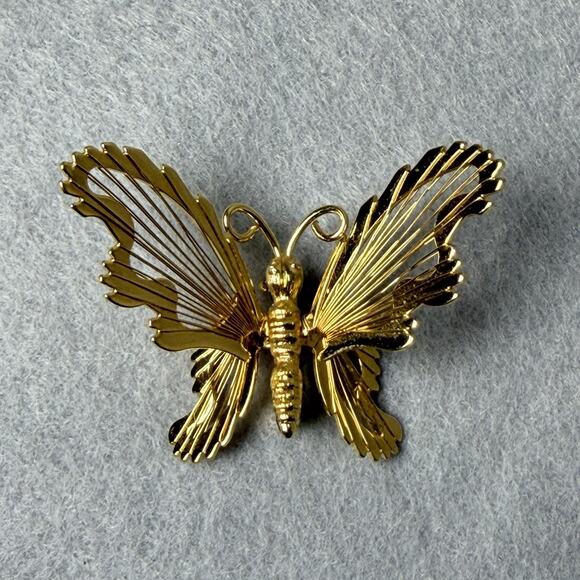 NAPIER Vintage Signed Gold Tone Wire 3D Butterfly Brooch Pin Pendant Art Deco - Picture 3 of 6